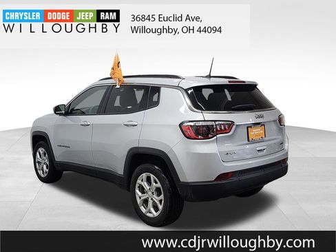 Certified 2024 Jeep Compass Latitude image 6