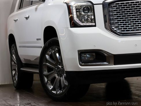 Used 2017 GMC Yukon Denali w/ Open Road Package AWD/4WD image 4