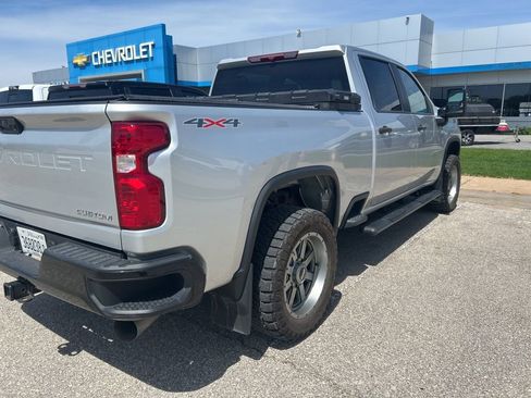 Used 2023 Chevrolet Silverado 2500 Custom w/ Custom Value Package AWD/4WD image 4
