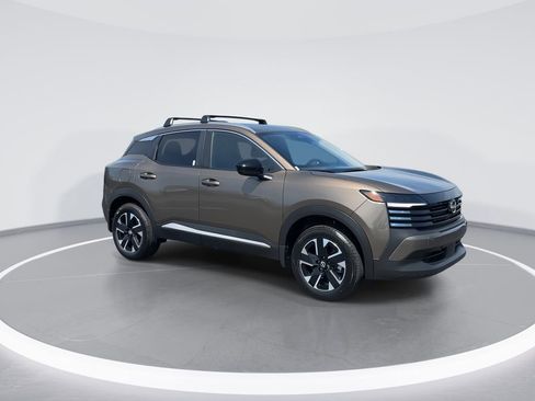 New 2026 Nissan Kicks SV w/ Cold Weather Package AWD/4WD image 2