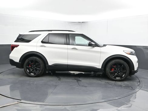Used 2021 Ford Explorer ST w/ Equipment Group 401A AWD/4WD image 4