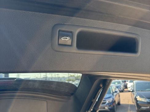 Used 2022 Toyota Highlander XLE image 38