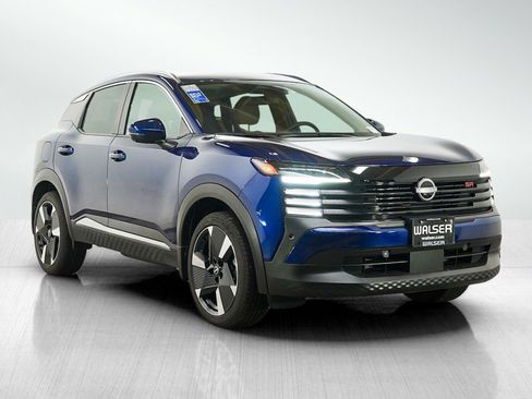 Used 2025 Nissan Kicks SR AWD/4WD image 8
