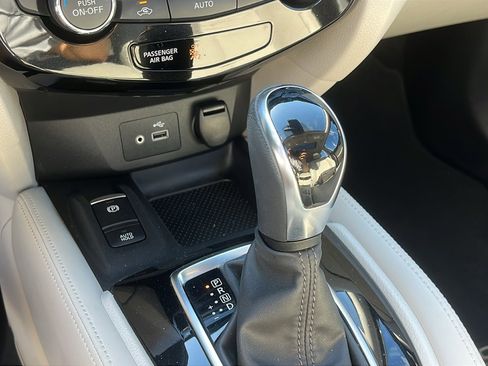 Used 2019 Nissan Rogue Sport SL w/ Premium Package image 19