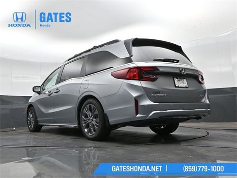 New 2026 Honda Odyssey Touring image 50