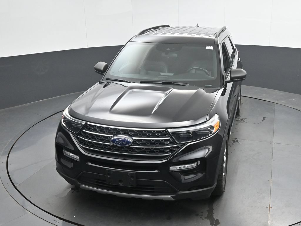 Used 2020 Ford Explorer XLT w/ Equipment Group 202A AWD/4WD image 35