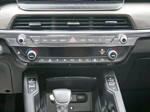 Used 2022 Kia Telluride EX w/ EX Premium Package image 32