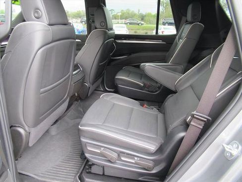 Certified 2025 Cadillac Escalade Premium Luxury w/ LPO, Radiant Package AWD/4WD image 37