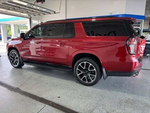 Used 2022 Chevrolet Suburban RST w/ Sport Performance Package image 5