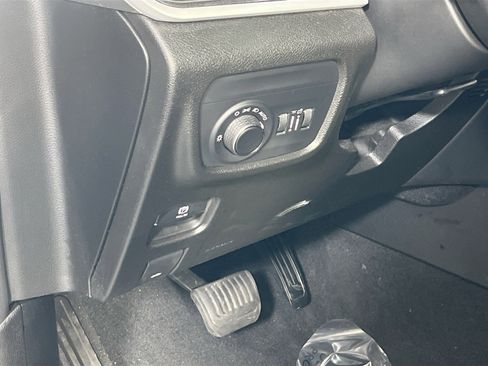 Used 2023 Jeep Grand Cherokee Altitude image 10