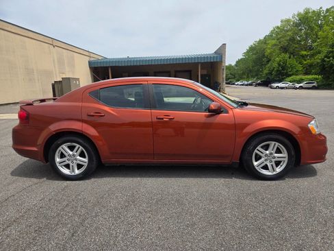 Used 2012 Dodge Avenger SXT w/ Cold Weather Group FWD image 12