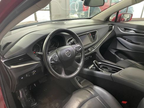 Used 2018 Buick Enclave Essence image 18