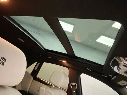 Used 2016 Rolls-Royce Ghost image 15