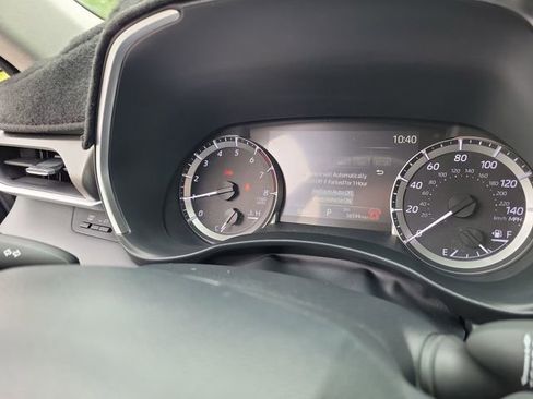 Used 2024 Toyota Highlander XLE image 19