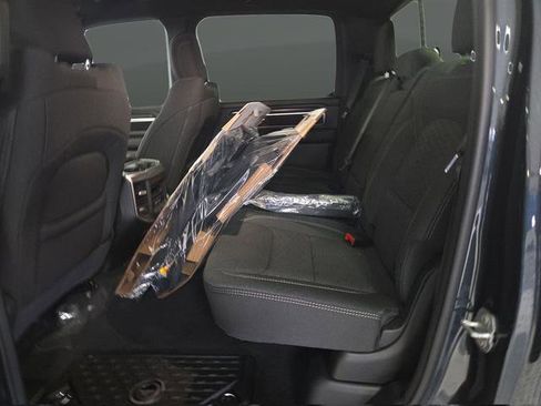 New 2026 RAM 1500 4x4 Crew Cab image 31