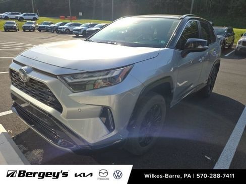 Used 2022 Toyota RAV4 XSE AWD/4WD image 8