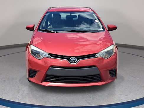 Used 2016 Toyota Corolla LE FWD image 2