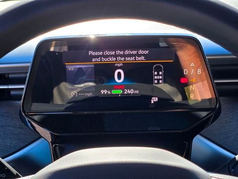 New 2025 Volkswagen ID. Buzz Pro S Plus RWD image 13