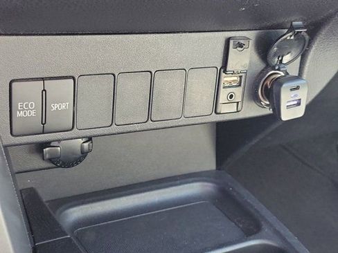 Used 2018 Toyota RAV4 XLE w/ Plus Extra Value Package image 28