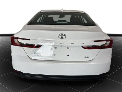 Used 2025 Toyota Camry LE FWD image 4
