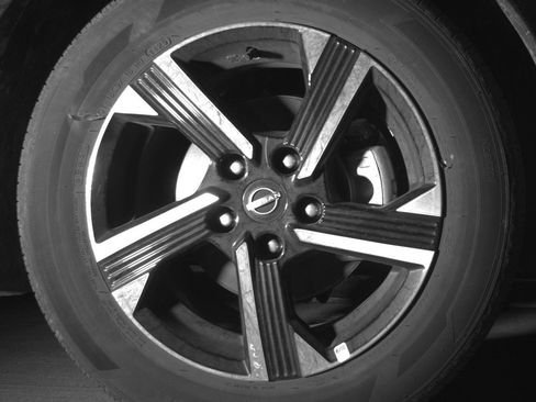 Used 2025 Nissan Sentra SV image 13