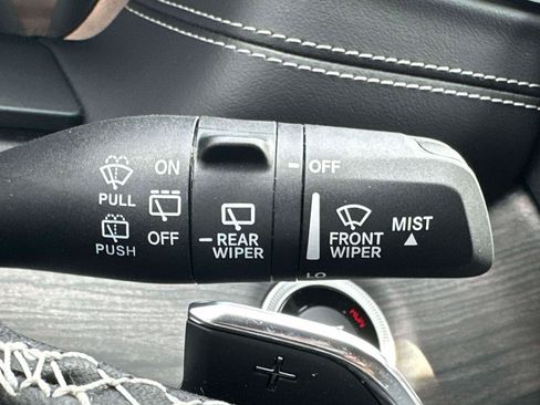 Used 2023 Jeep Grand Cherokee Overland AWD/4WD image 23