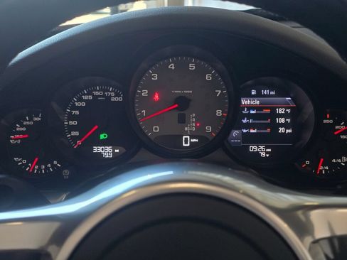 Certified 2015 Porsche 911 Carrera S RWD image 35