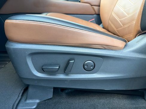 Used 2024 Nissan Pathfinder Platinum w/ Cargo Package AWD/4WD image 11