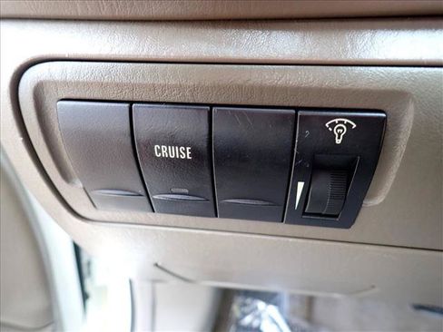 Used 2005 Hyundai Sonata GLS FWD image 11