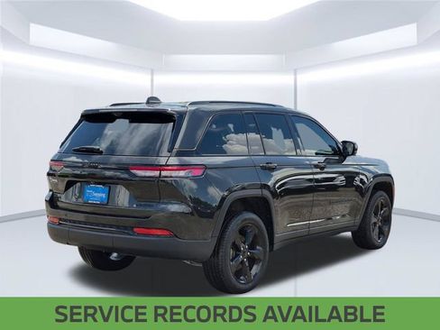 Certified 2024 Jeep Grand Cherokee Limited w/ Luxury Tech Group II AWD/4WD image 6