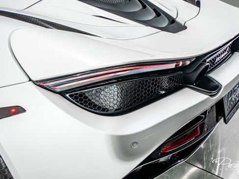 Used 2022 McLaren 720S Spider image 27