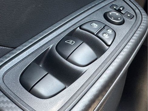 New 2025 Nissan Versa SV w/ Trunk Package image 17