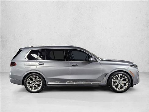Used 2023 BMW X7 xDrive40i w/ Executive Package image 4