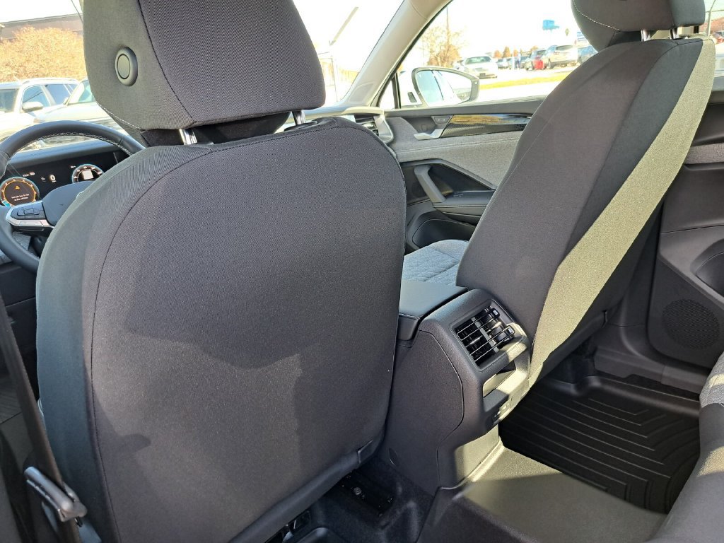 Used 2026 Volkswagen Tiguan S FWD image 23