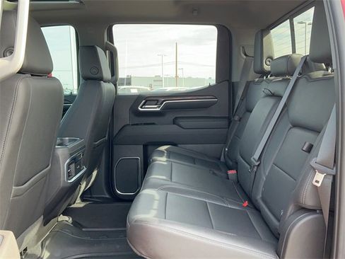 Used 2022 GMC Sierra 1500 SLT w/ SLT Premium Plus Package image 17