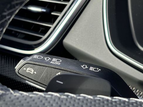 Used 2023 Audi SQ5 Premium Plus w/ Premium Plus Package image 40