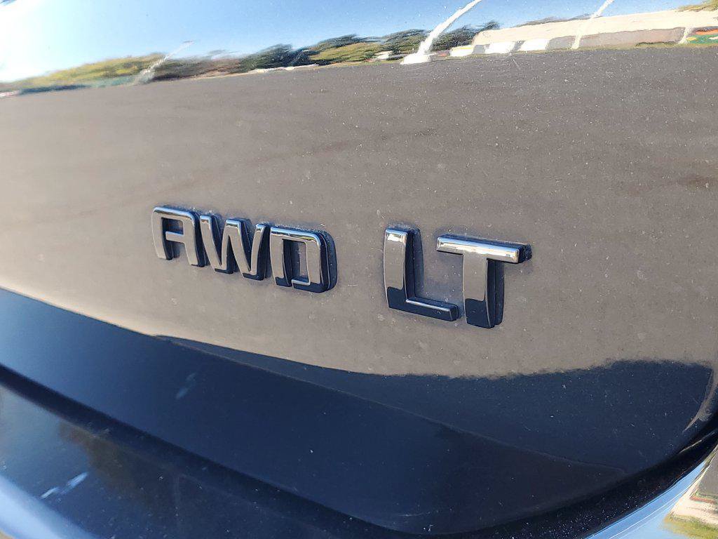 Used 2018 Chevrolet Equinox LT w/ LPO, Blackout Package AWD/4WD image 34