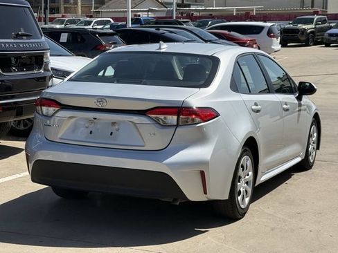 Used 2024 Toyota Corolla LE FWD image 4
