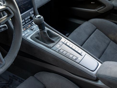 Certified 2025 Porsche 718 Cayman GT4 RS image 43