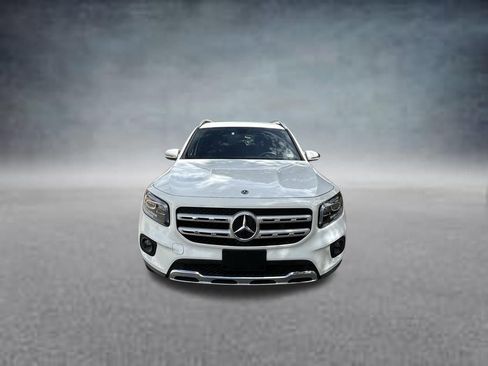 Used 2022 Mercedes-Benz GLB 250 w/ Premium Package Lite image 2