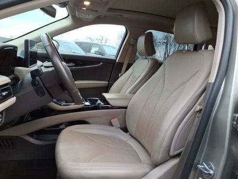 Certified 2023 Lincoln Nautilus Reserve image 12