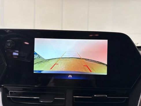 Used 2024 Chevrolet Trax LT FWD image 22