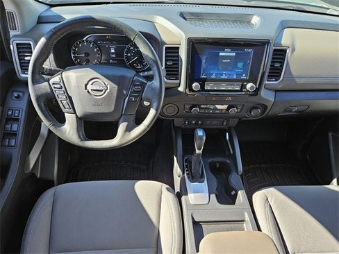 Used 2022 Nissan Frontier SV image 13