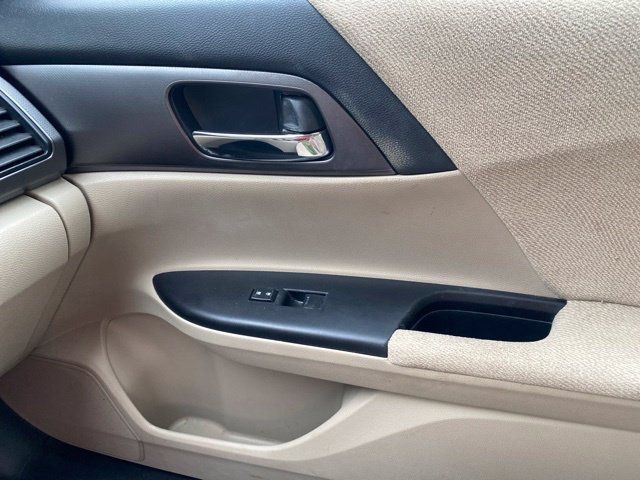 Used 2013 Honda Accord LX image 24