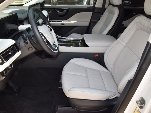 New 2026 Lincoln Aviator Reserve image 20