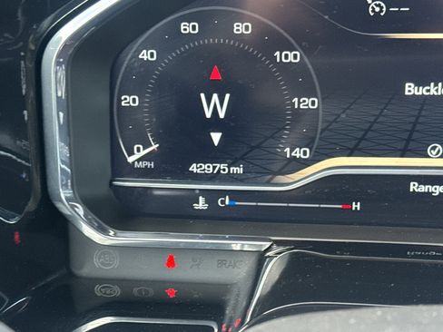 Used 2023 GMC Sierra 1500 SLT w/ SLT Premium Package image 21