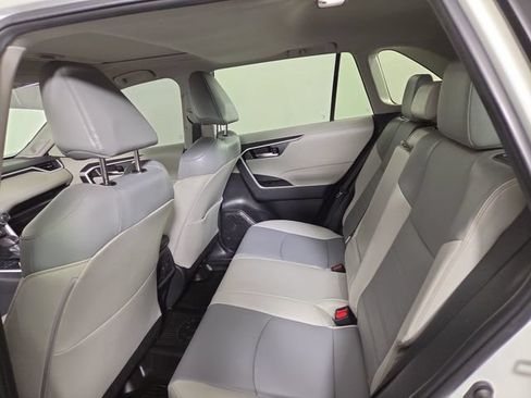 Used 2022 Toyota RAV4 XLE Premium AWD/4WD image 16