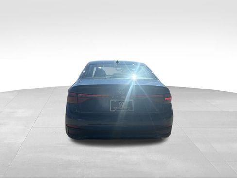 New 2026 Volkswagen Jetta SE image 5