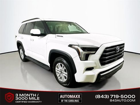 Used 2023 Toyota Sequoia SR5 w/ SR5 Premium Package image 1