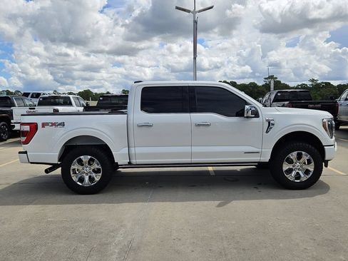 Used 2021 Ford F150 Platinum w/ FX4 Off-Road Package AWD/4WD image 4